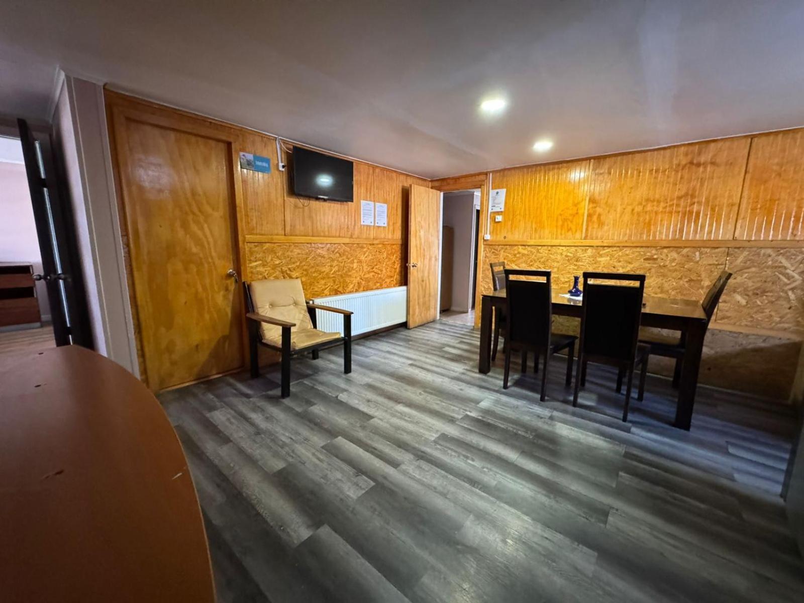 بويرتو ناتالز World'S End Hostal المظهر الخارجي الصورة
