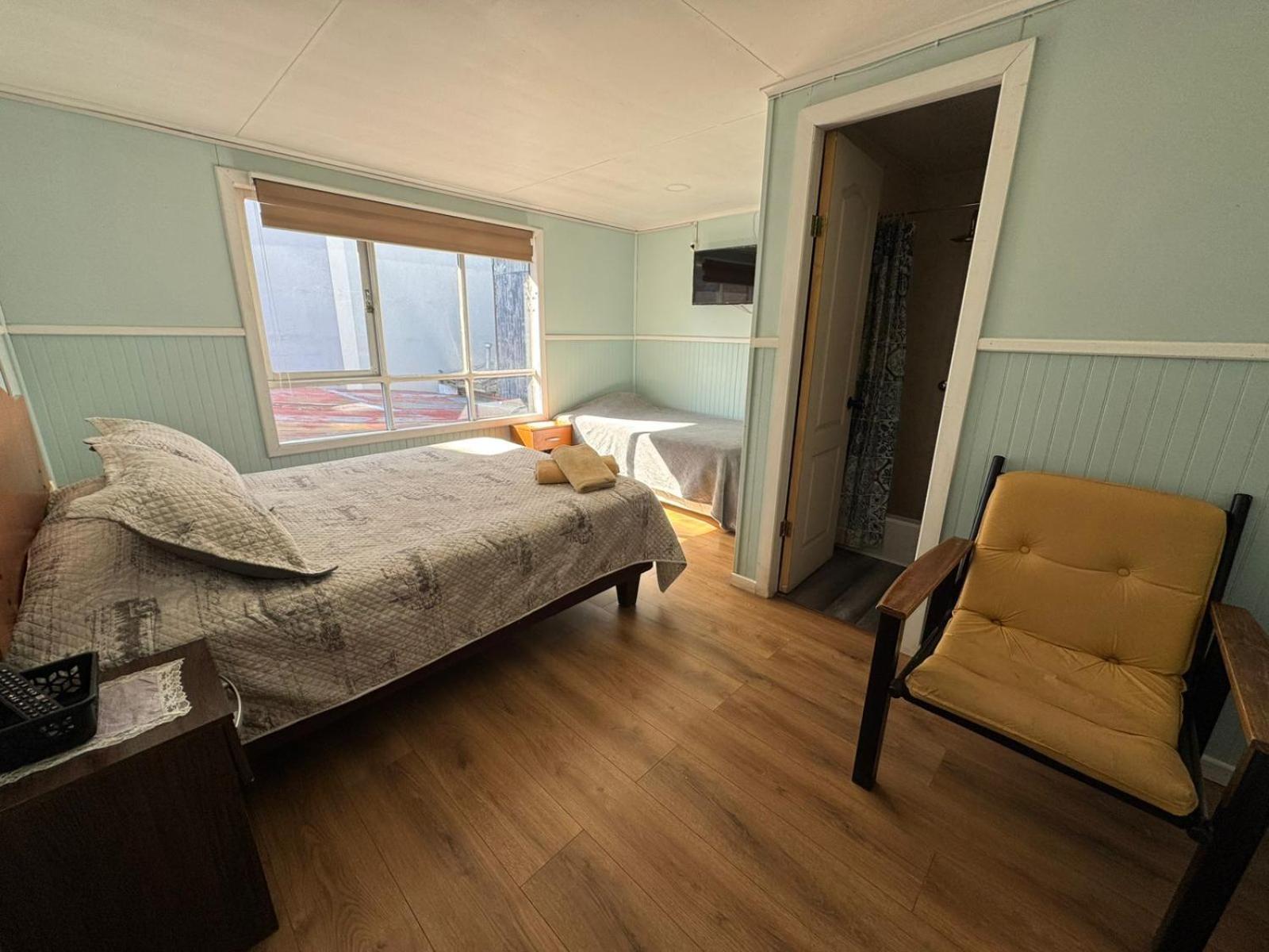 بويرتو ناتالز World'S End Hostal المظهر الخارجي الصورة