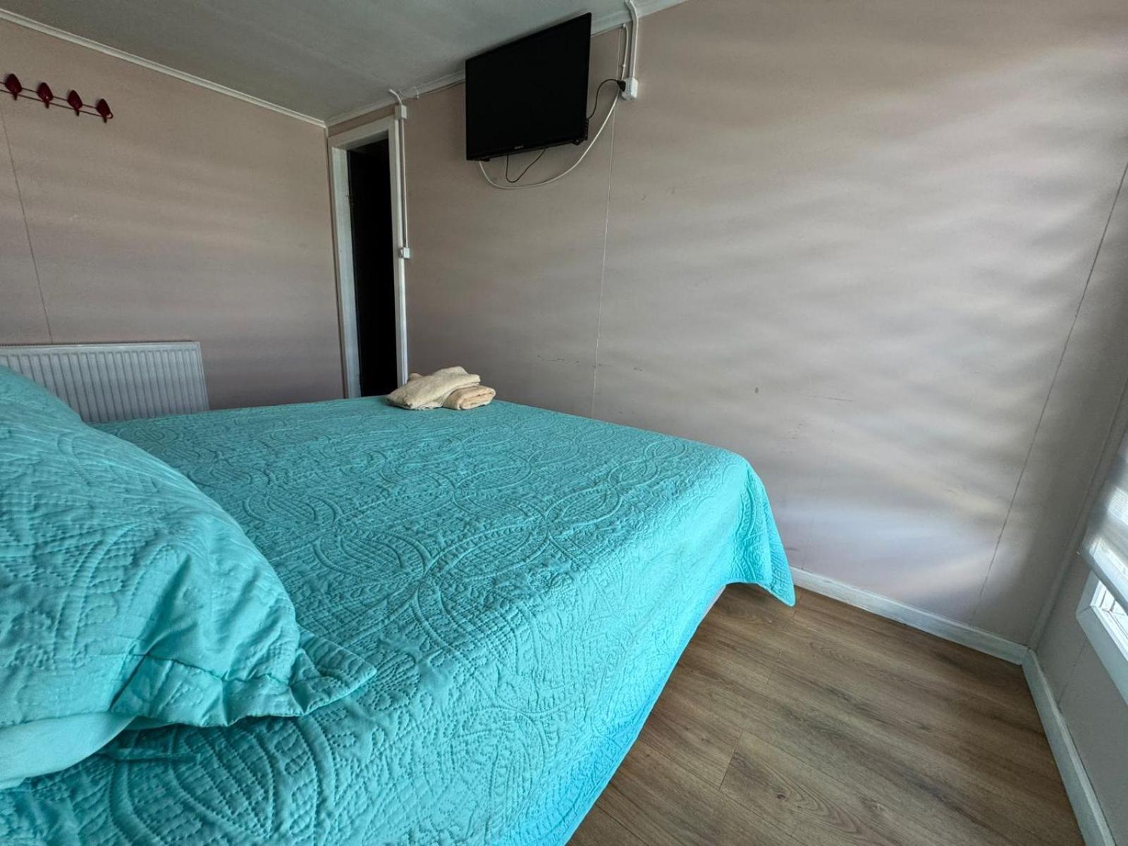 بويرتو ناتالز World'S End Hostal المظهر الخارجي الصورة