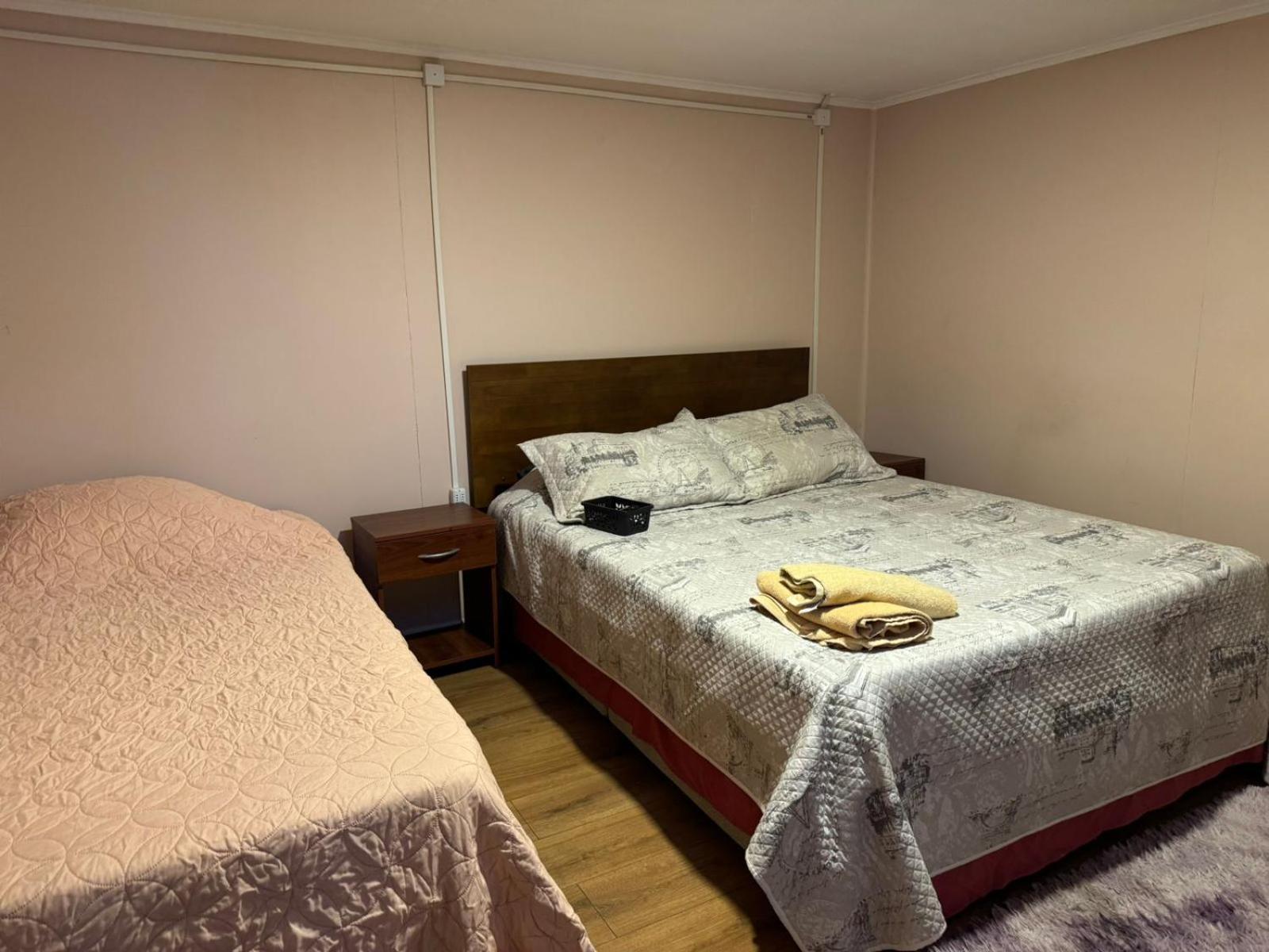 بويرتو ناتالز World'S End Hostal المظهر الخارجي الصورة